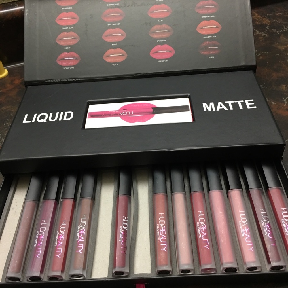 Matte liquid lipstick (some shades r missing )